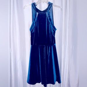 Short teal dress. Size: Small. Brand: silence + noise